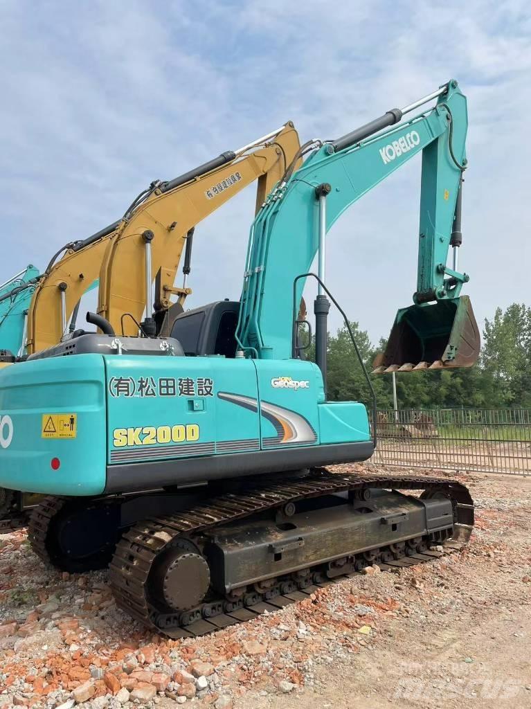 Kobelco 200 Paletli ekskavatörler