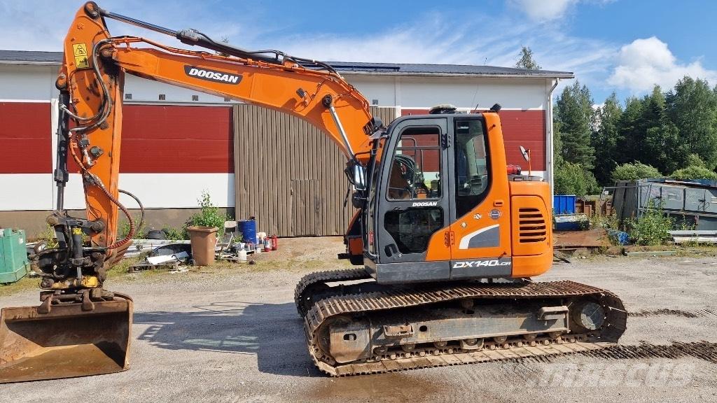 Doosan DX 140 LCR Paletli ekskavatörler