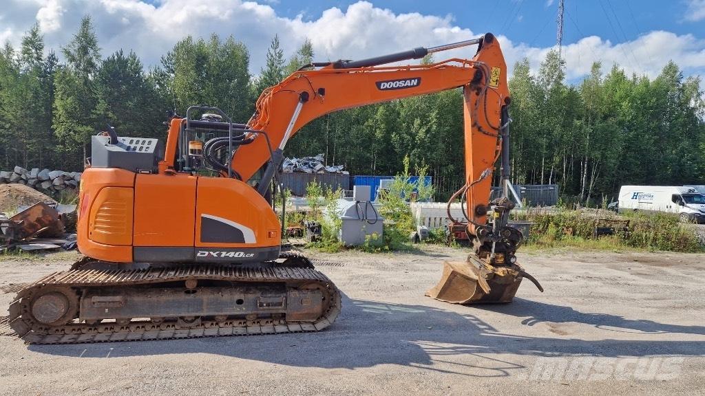 Doosan DX 140 LCR Paletli ekskavatörler