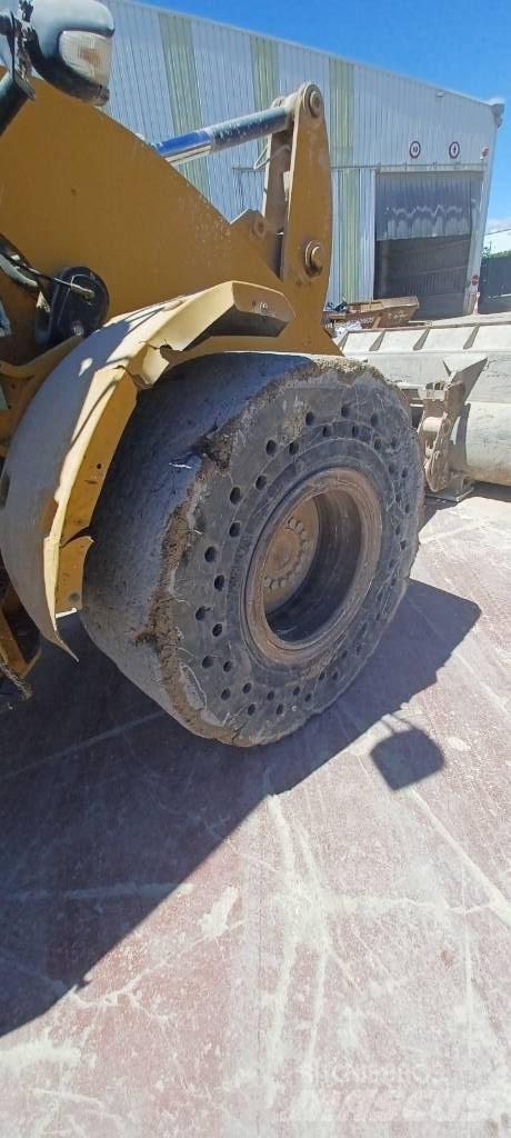 CAT 930 M Tekerlekli yükleyiciler