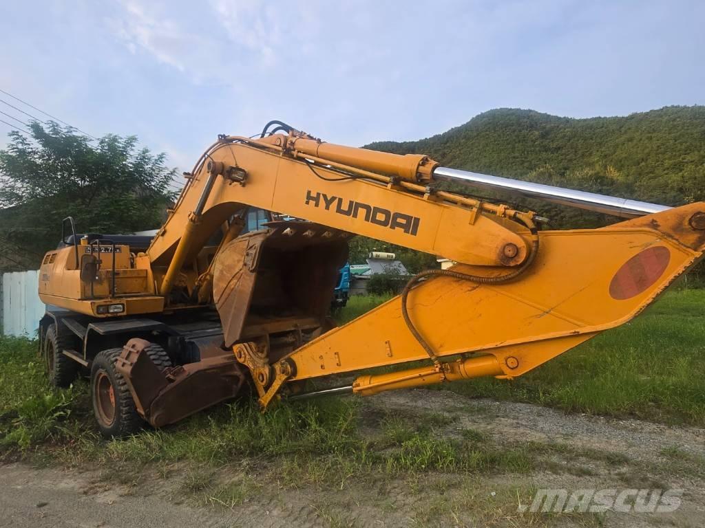 Hyundai Robex 2000W Lastik tekerli ekskavatörler