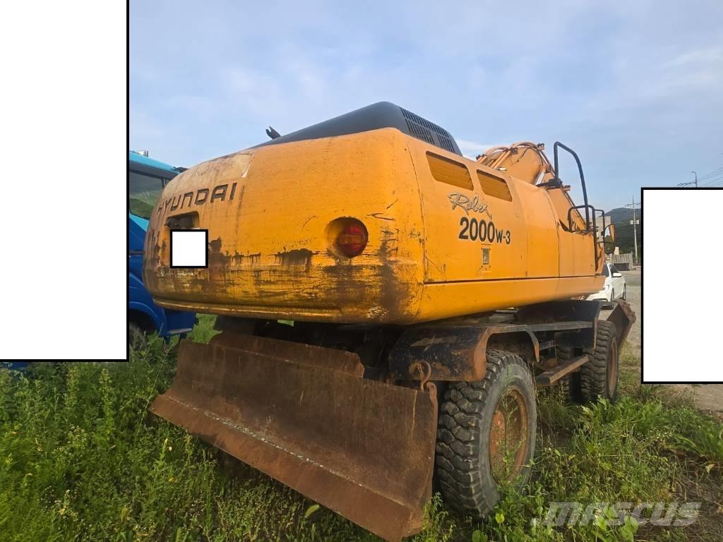 Hyundai Robex 2000W Lastik tekerli ekskavatörler