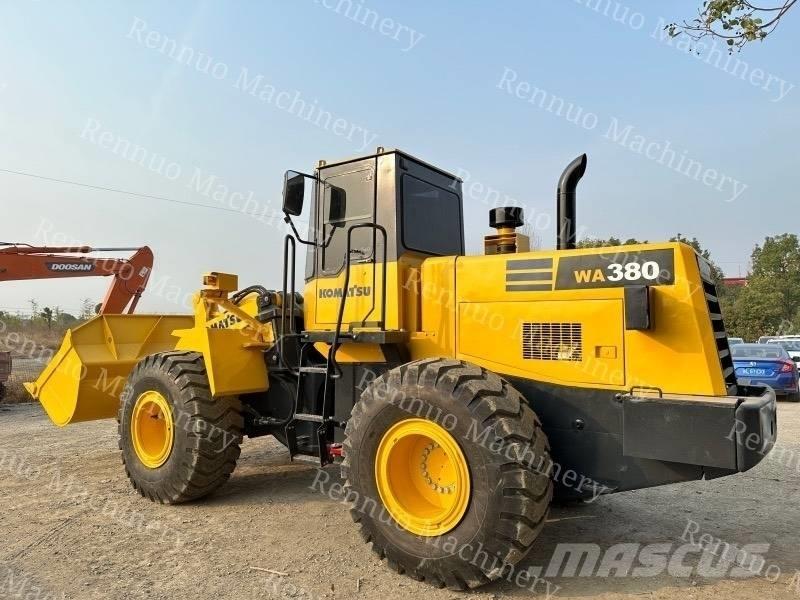 Komatsu WA380 Tekerlekli yükleyiciler