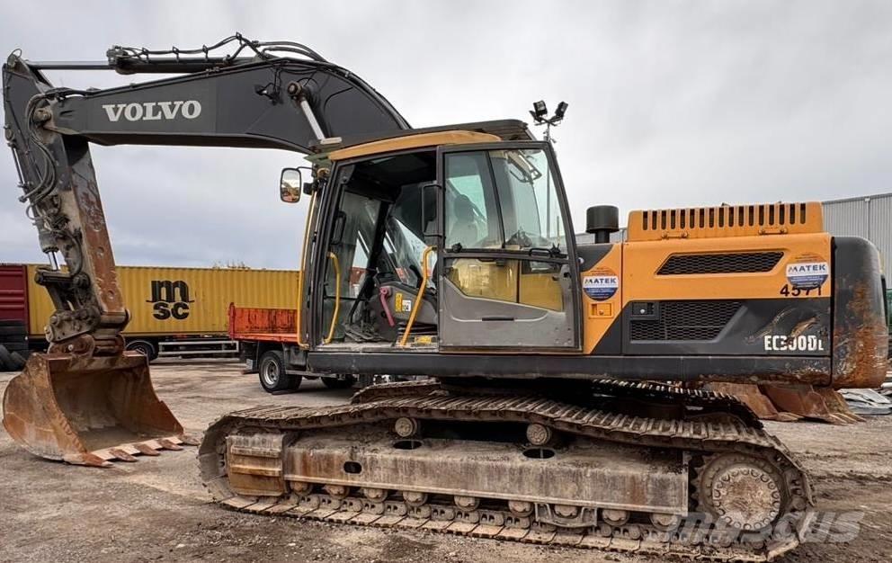 Volvo EC 300 D L Paletli ekskavatörler