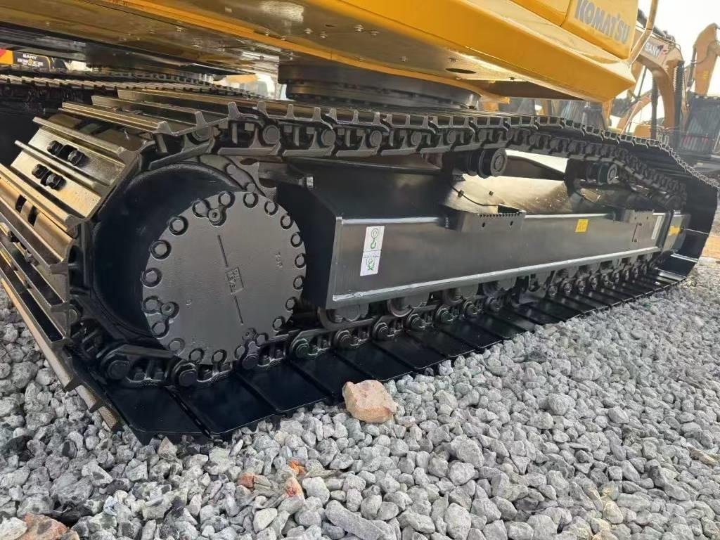 Komatsu 240-8N1 Paletli ekskavatörler