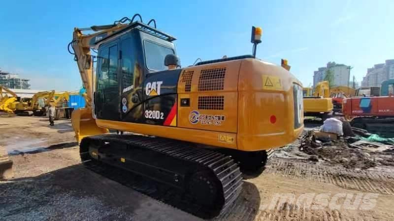 CAT 320D Paletli ekskavatörler