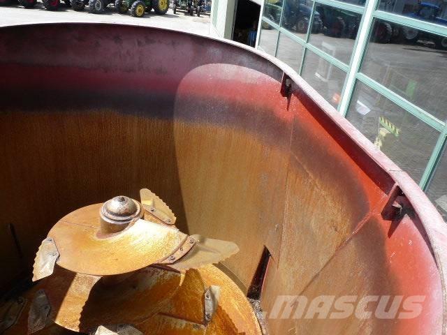 Trioliet SM-14 Hayvan besleyiciler