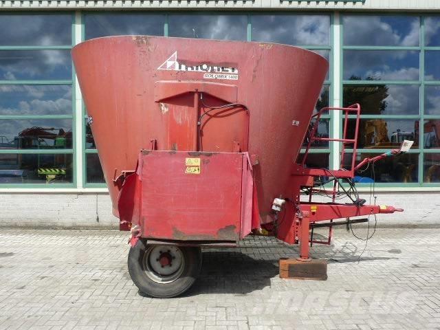 Trioliet SM-14 Hayvan besleyiciler