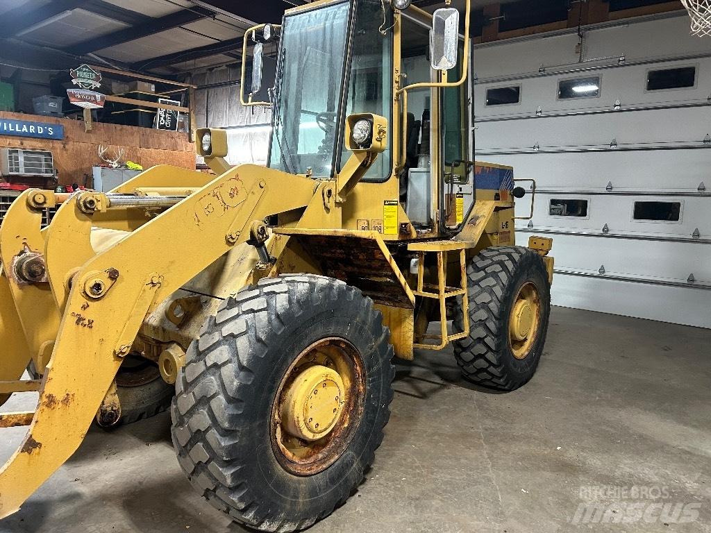 Fiat-Hitachi FR 100 Tekerlekli yükleyiciler