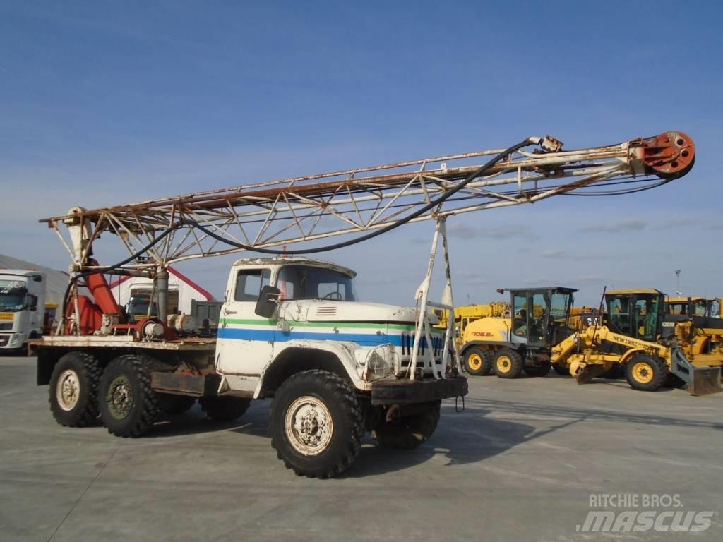 ZIL 6×6 Gezer sondaj kamyonları