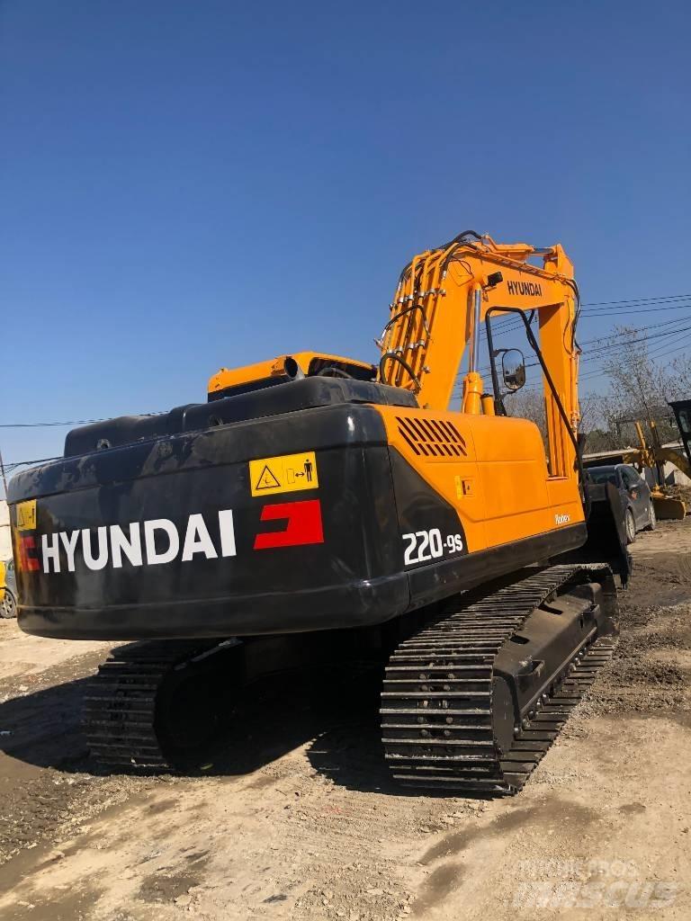 Hyundai 220-9s Paletli ekskavatörler