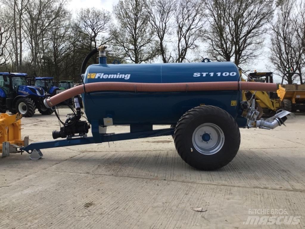 Fleming St1100 Sivi gübre ve ilaç tankerleri