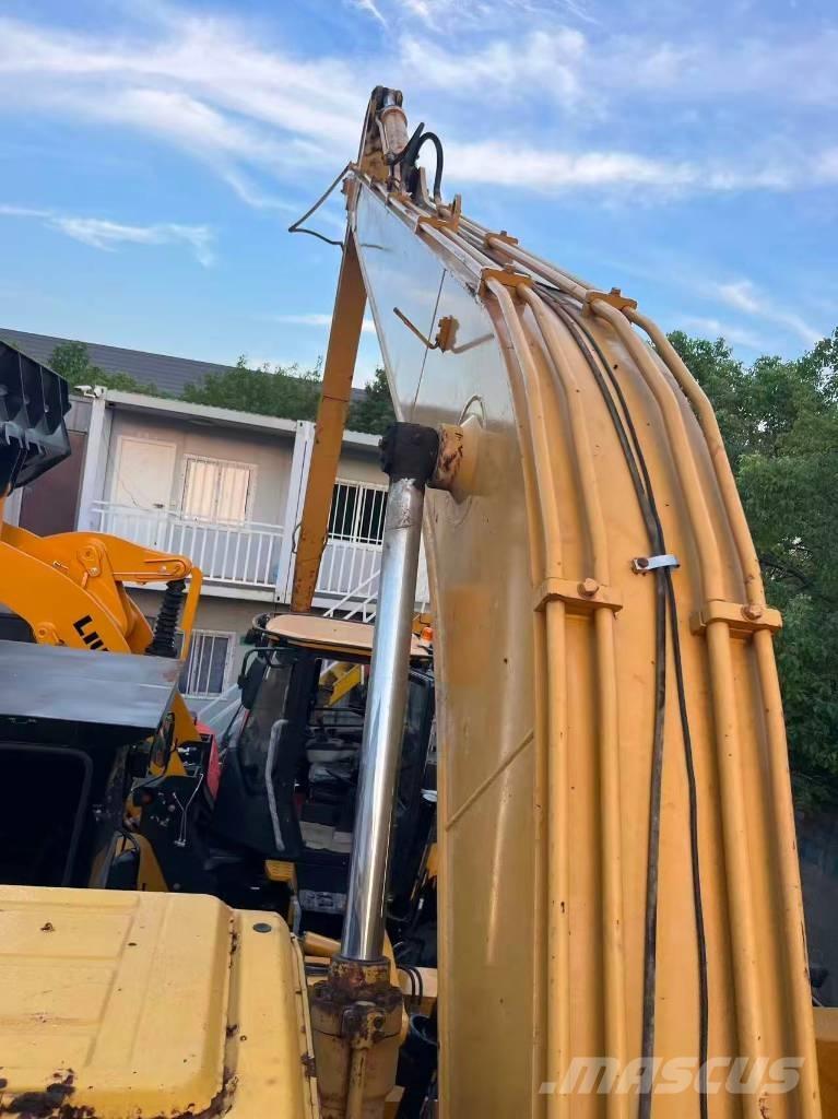 CAT 320 B L Amfibi Ekskavatörler