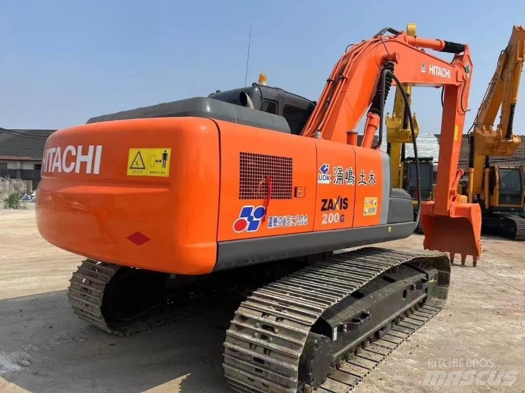 Hitachi ZX 200 Paletli ekskavatörler