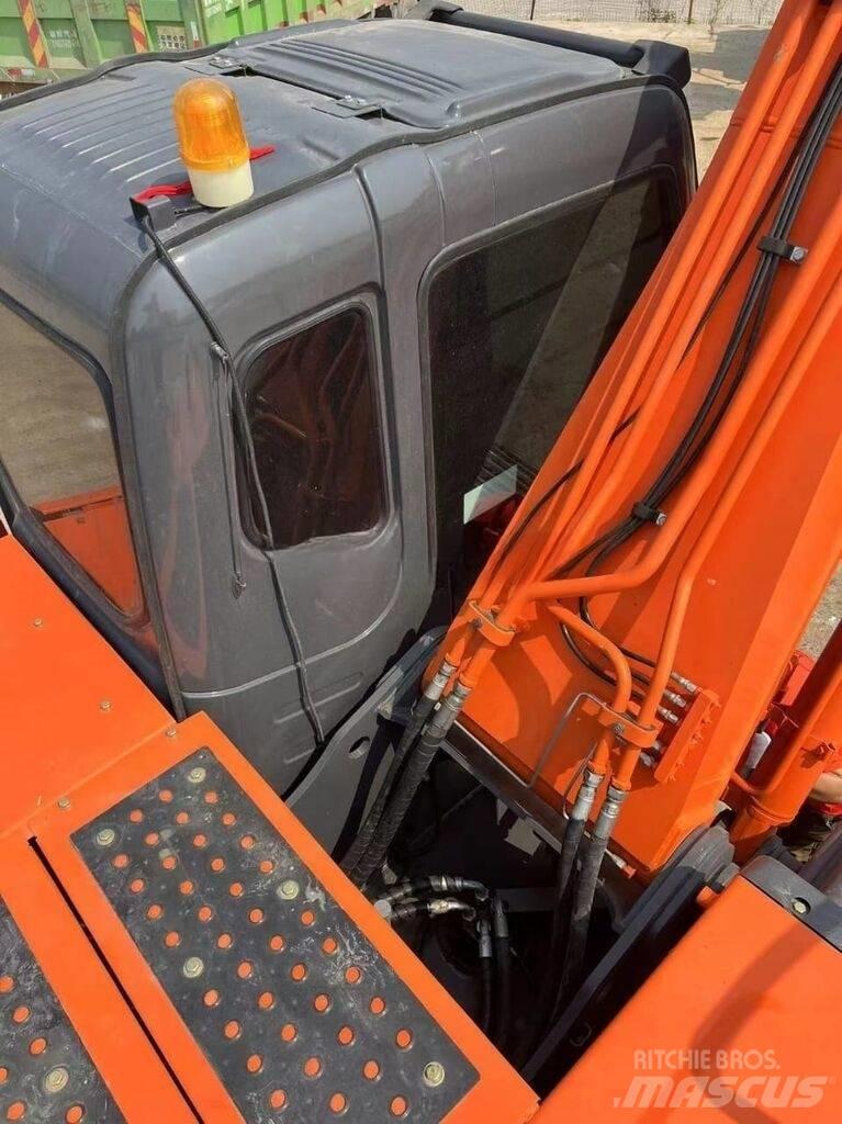 Hitachi ZX 200 Paletli ekskavatörler