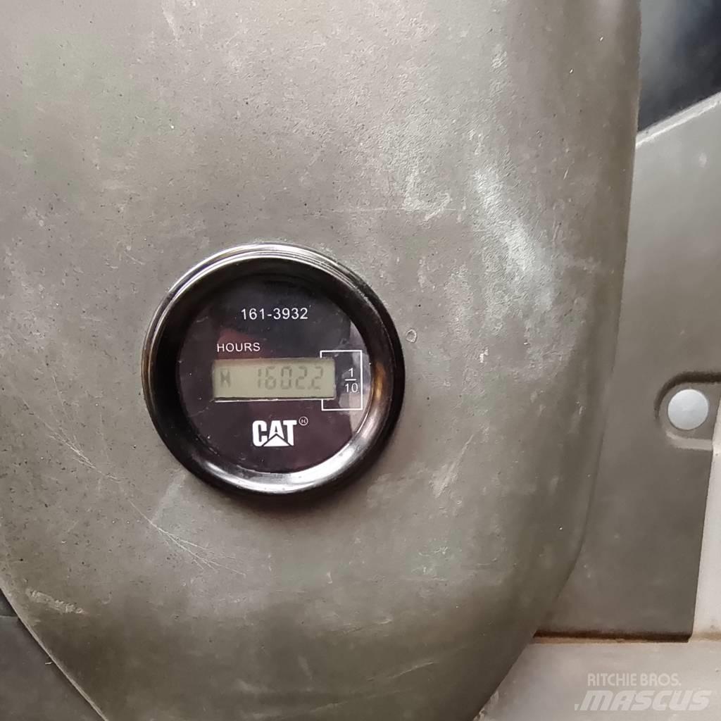 CAT 320 D Paletli ekskavatörler