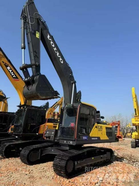 Volvo EC 240 Paletli ekskavatörler