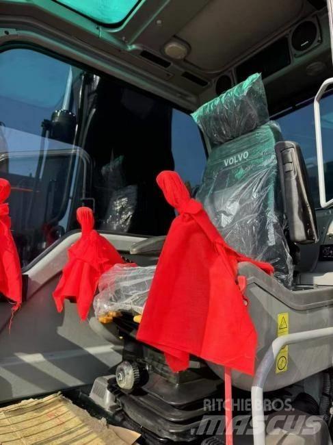 Volvo EC 240 Paletli ekskavatörler