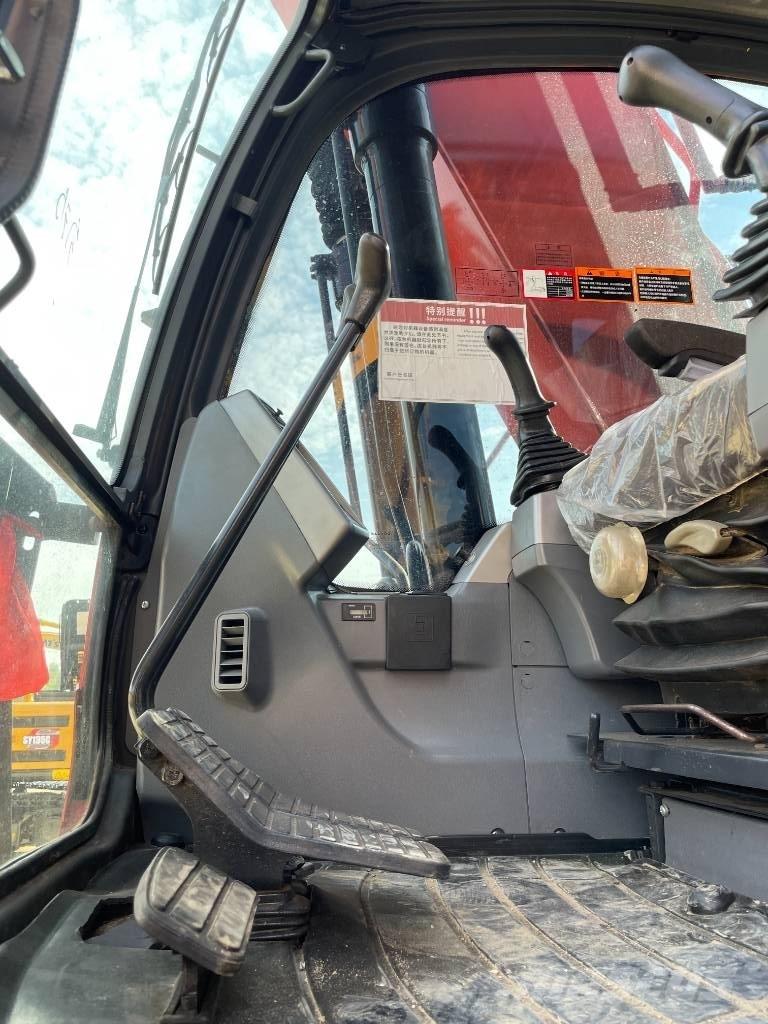 Doosan DX 225 LCA Paletli ekskavatörler