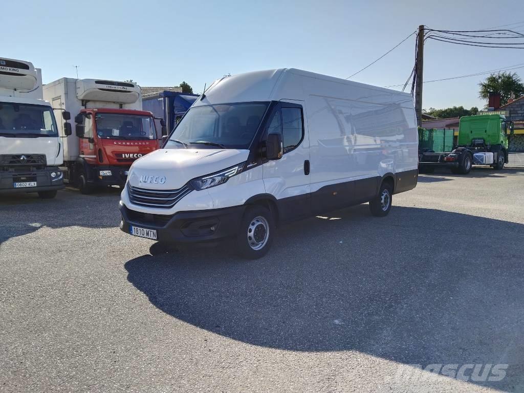 Iveco Daily 35 S12 Kapali kasa kamyonetler
