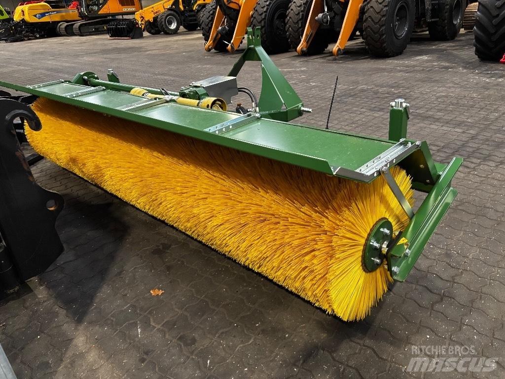 Thyregod TK 3300 Cadde süpürücüler