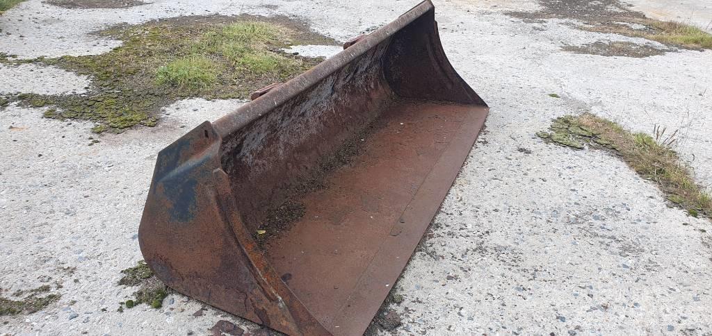 Ålö 240HD Ön yükleyici atasmanlar