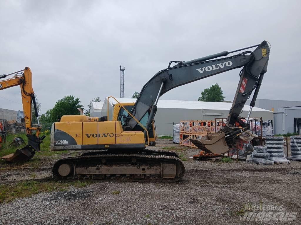 Volvo EC 210 B LC Paletli ekskavatörler
