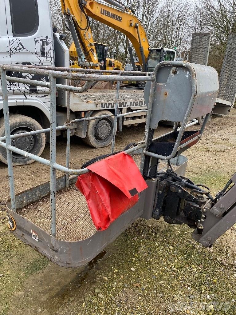 Manitou 180 ATJ Körüklü personel platformları