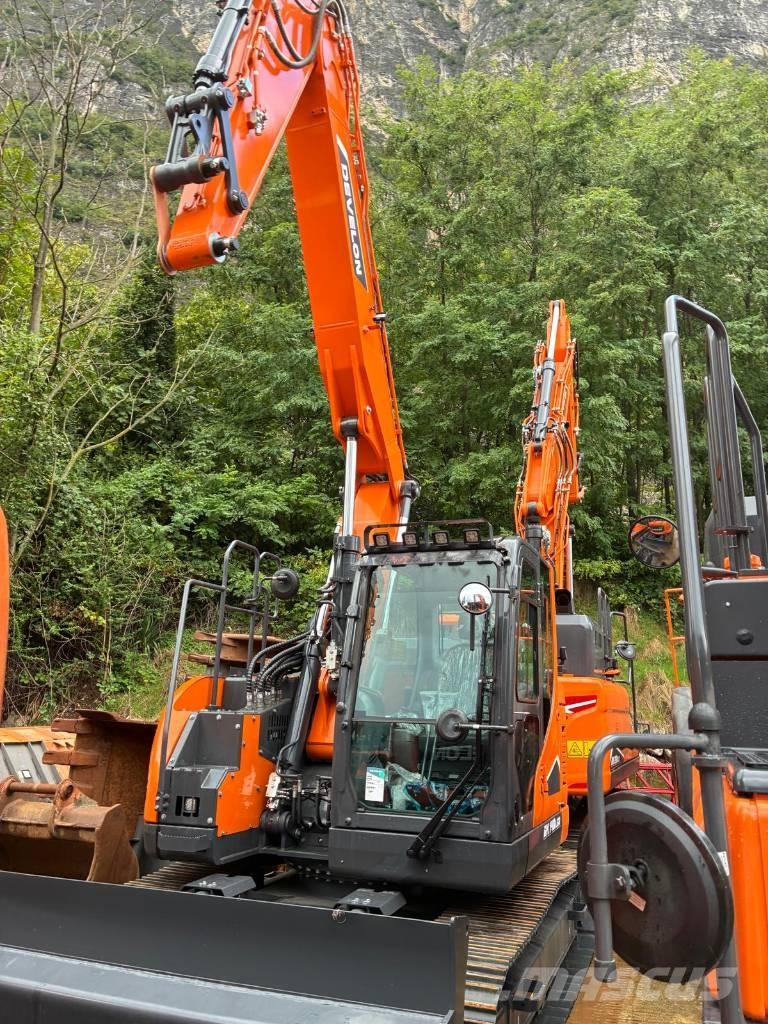 Develon DX 140 LCR-7 Paletli ekskavatörler