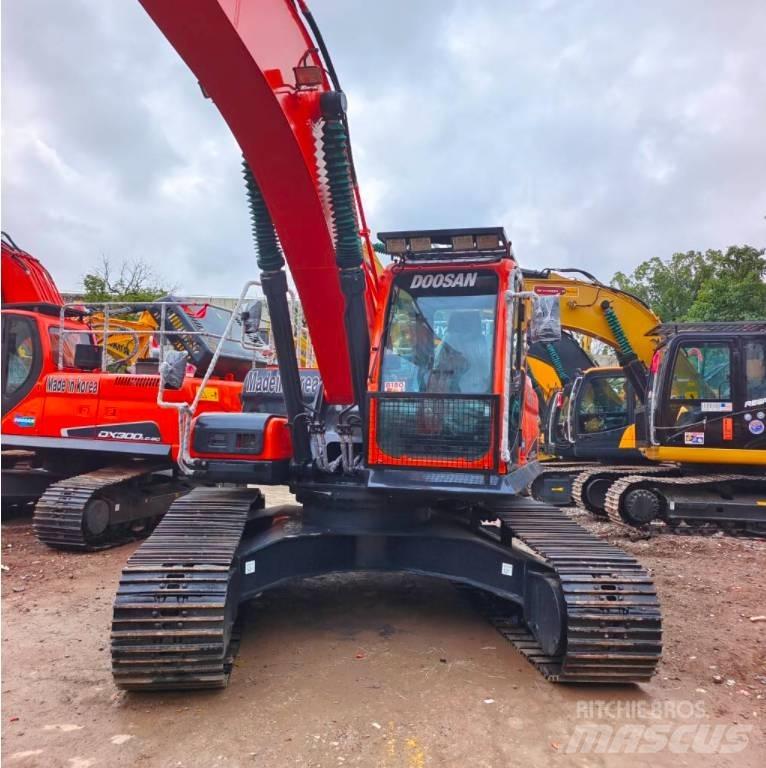 Doosan DX 300 LC Paletli ekskavatörler