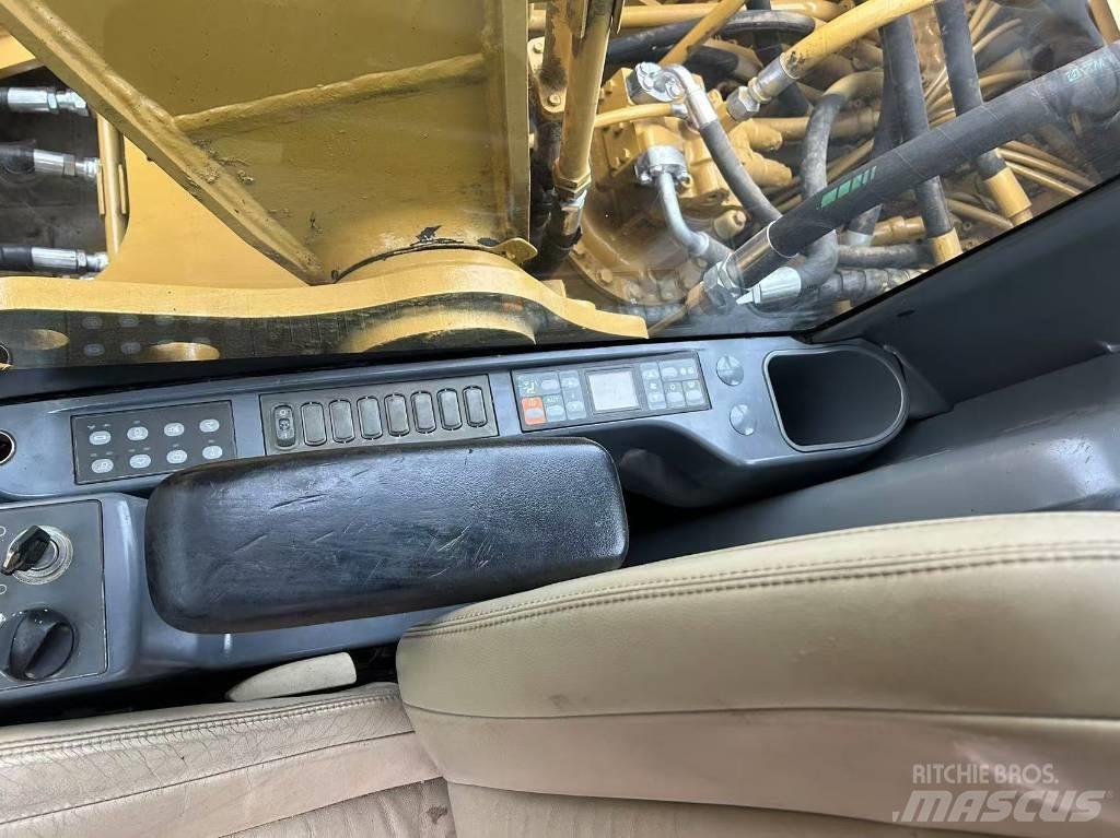 CAT 320 D Paletli ekskavatörler