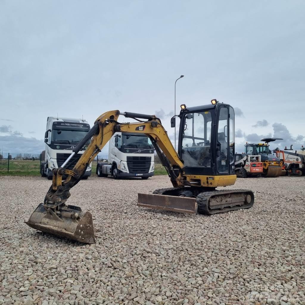 CAT 302.7 D CR Mini ekskavatörler, 7 tona dek