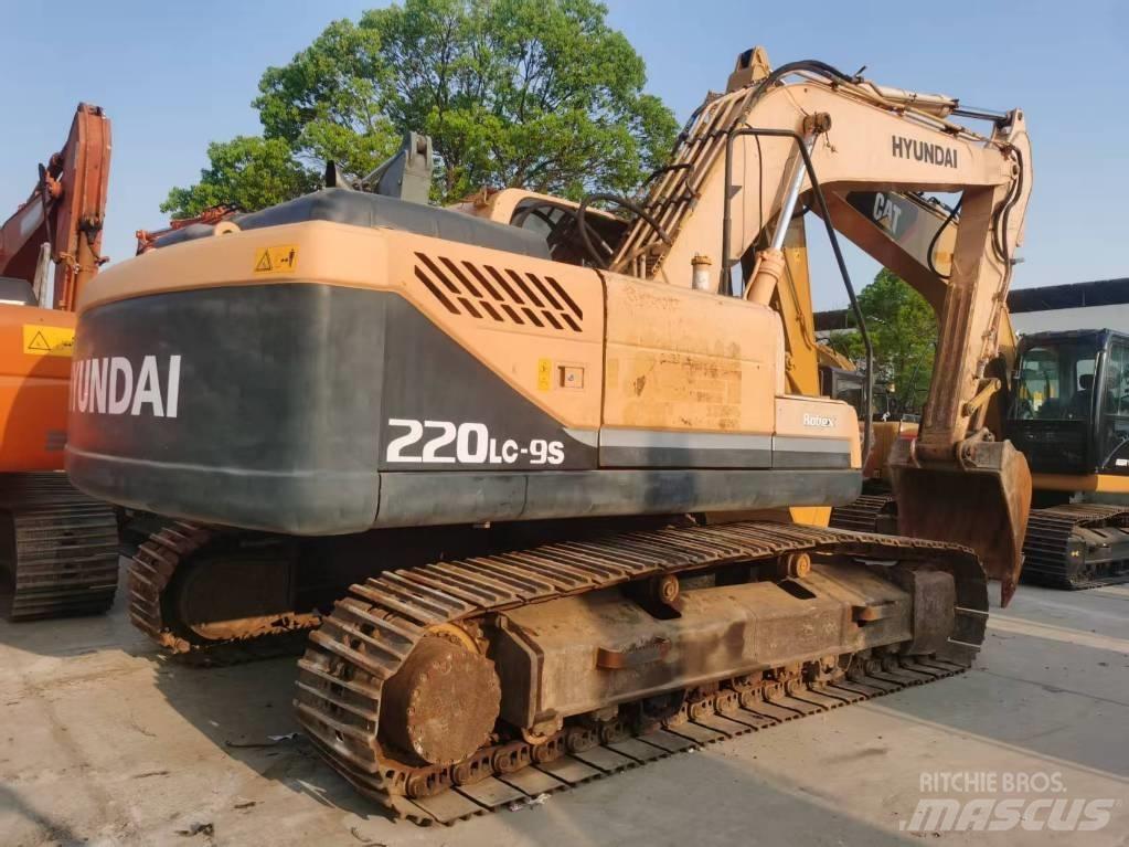 Hyundai 220lc-9s Paletli ekskavatörler