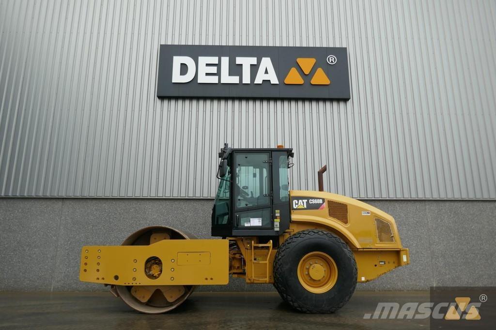 CAT CS68B Tek tamburlu silindirler