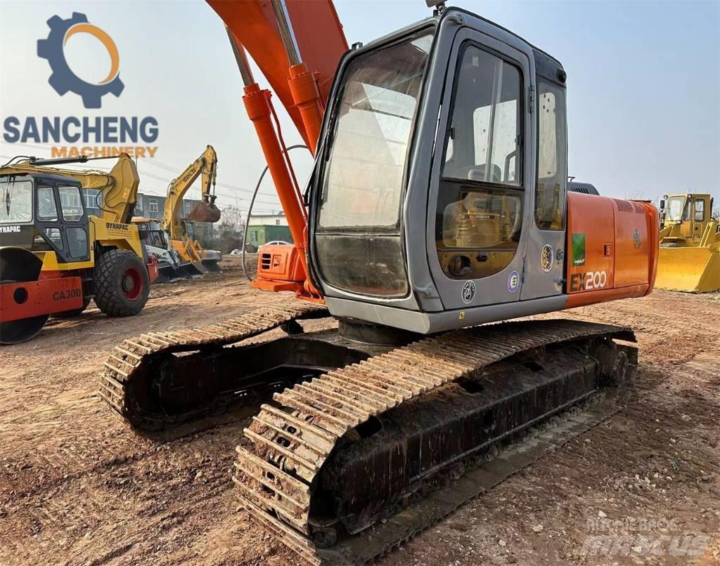 Hitachi EX 200 Paletli ekskavatörler