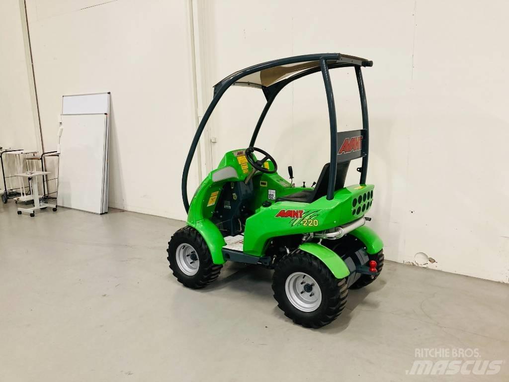 Avant 220 Mini yükleyiciler