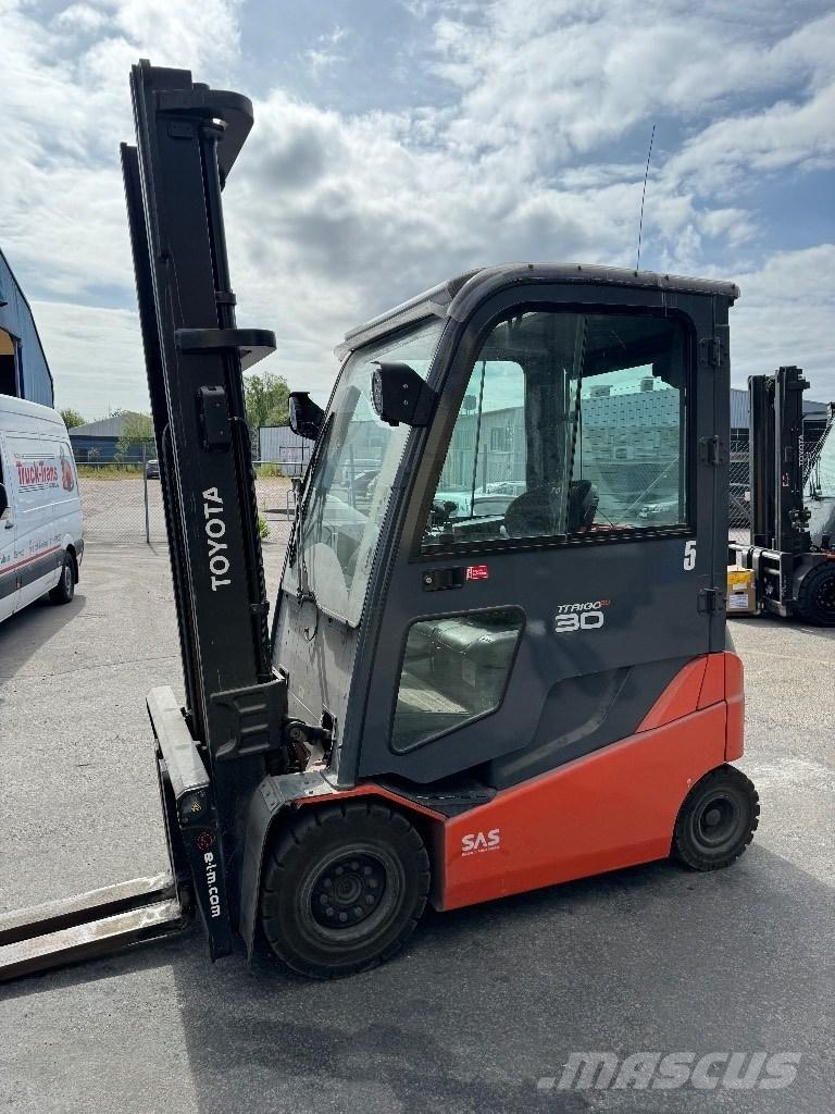 Toyota 8FBMKT30 Elektrikli forkliftler