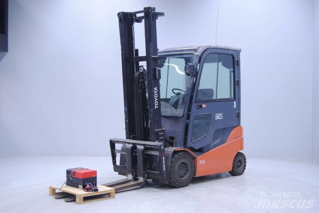 Toyota 8FBMKT30 Elektrikli forkliftler