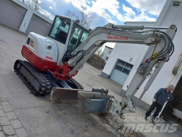 Takeuchi TB 240 DPF Mini ekskavatörler, 7 tona dek