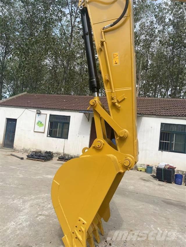 CAT 320D2 Paletli ekskavatörler