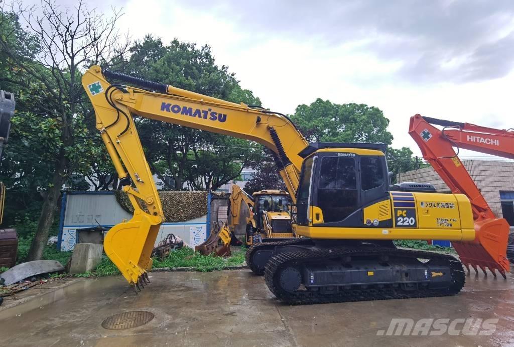 Komatsu PC 220-7 Paletli ekskavatörler