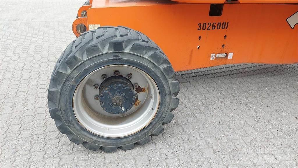 JLG E800AJ Körüklü personel platformları