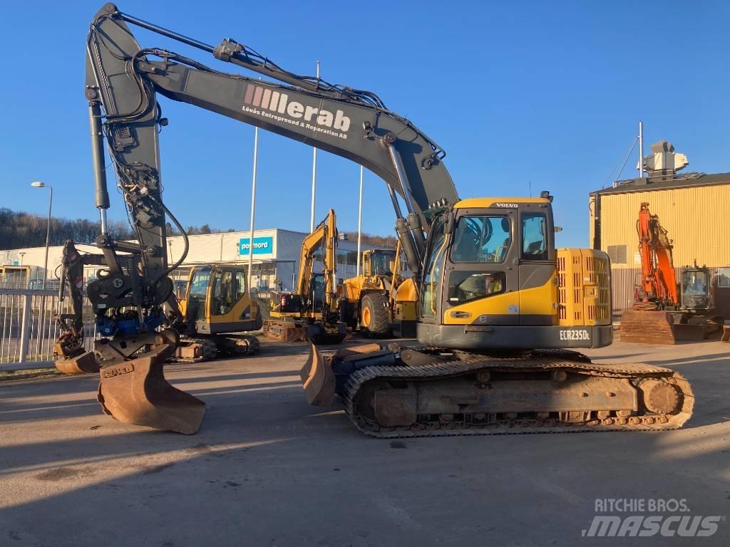 Volvo ECR 235 D Paletli ekskavatörler