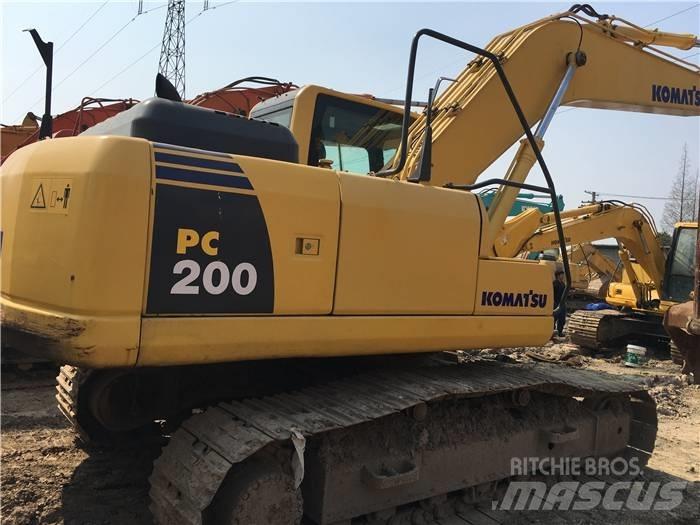 Komatsu PC 200-8 Paletli ekskavatörler