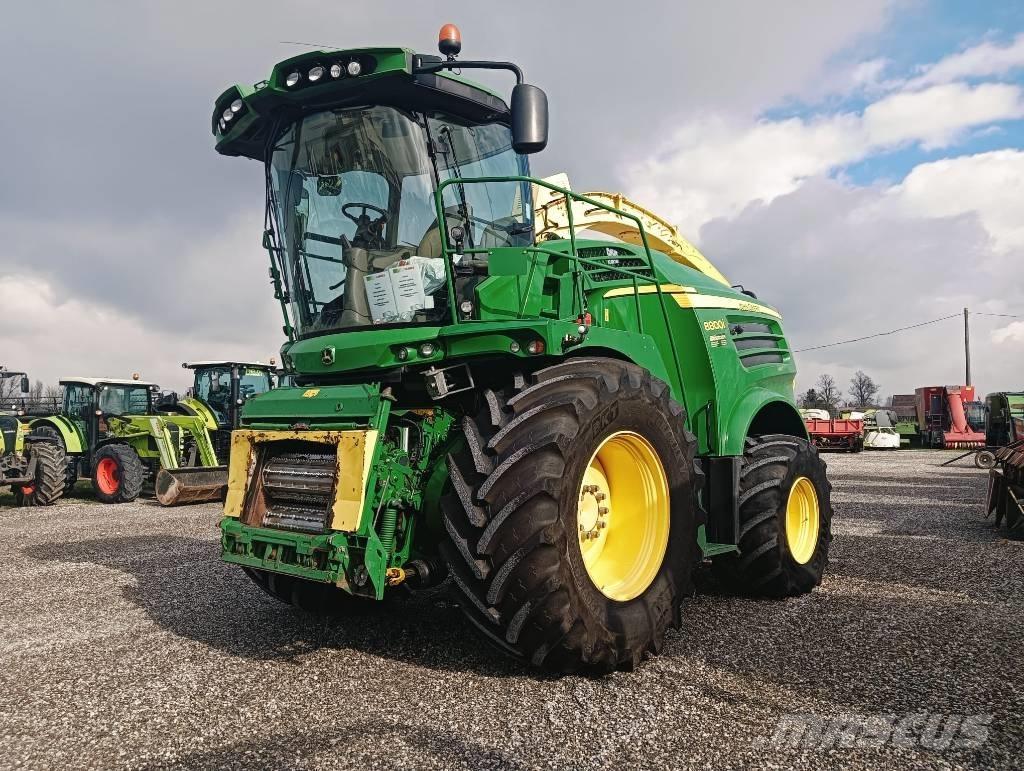 John Deere 8800 Kendi yürür silaj makinalari