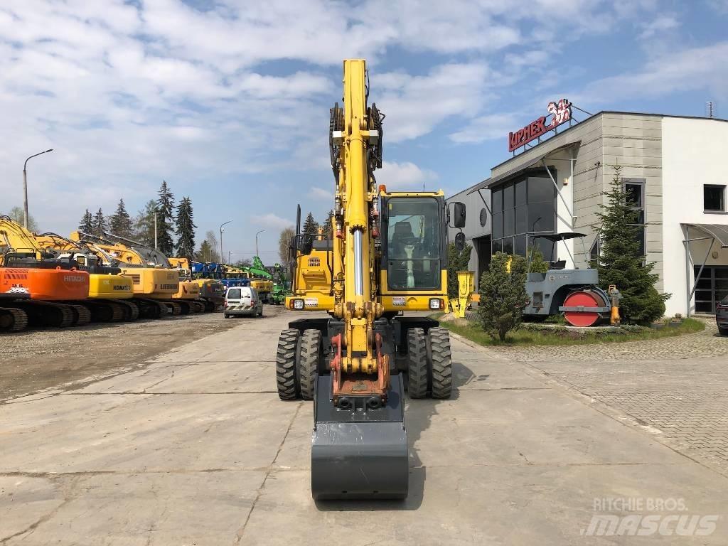 Komatsu PW160-8 Lastik tekerli ekskavatörler