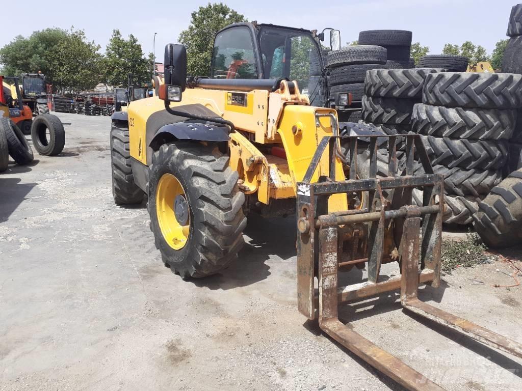 JCB 535-95 Tarimsal teleskopik yükleyiciler