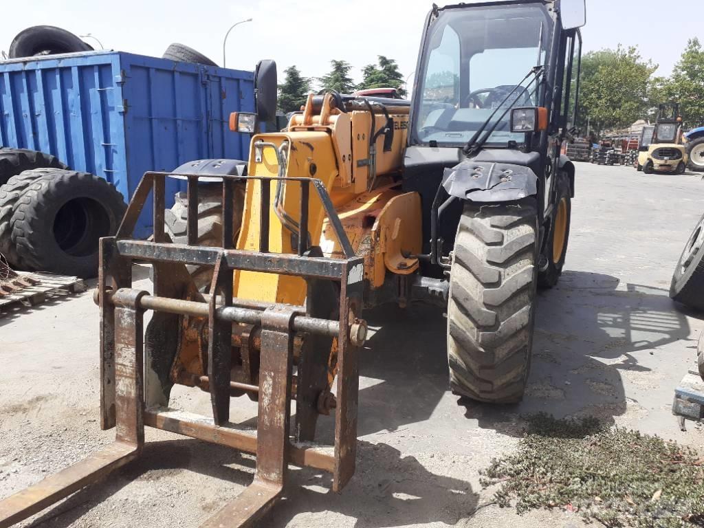 JCB 535-95 Tarimsal teleskopik yükleyiciler