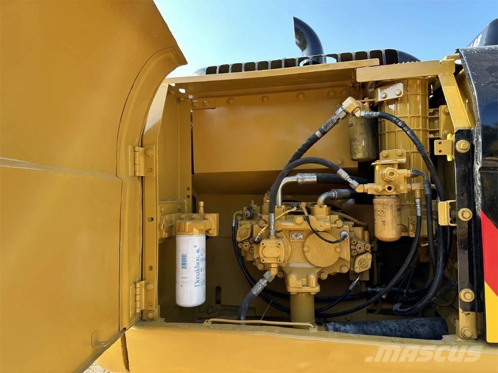 CAT 320 D Paletli ekskavatörler