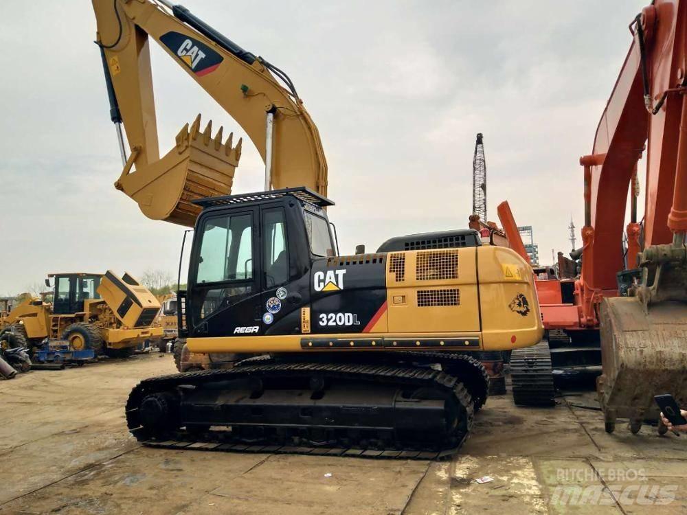 CAT 320D Paletli ekskavatörler